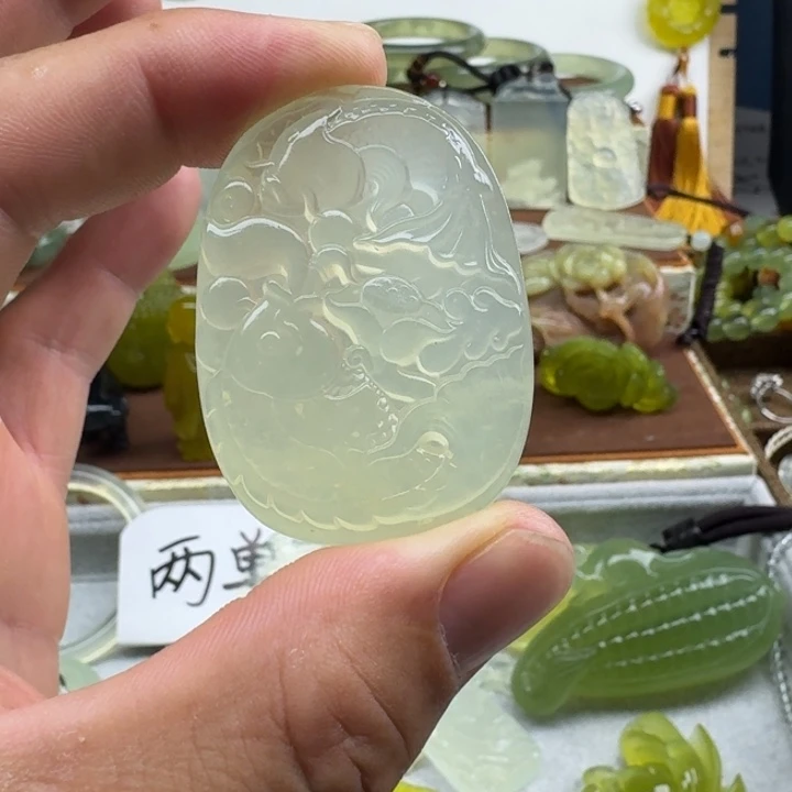 未镶嵌蛇纹石玉颈饰