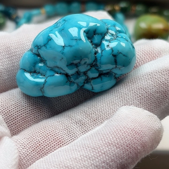 绿松石未镶嵌珠宝奇石