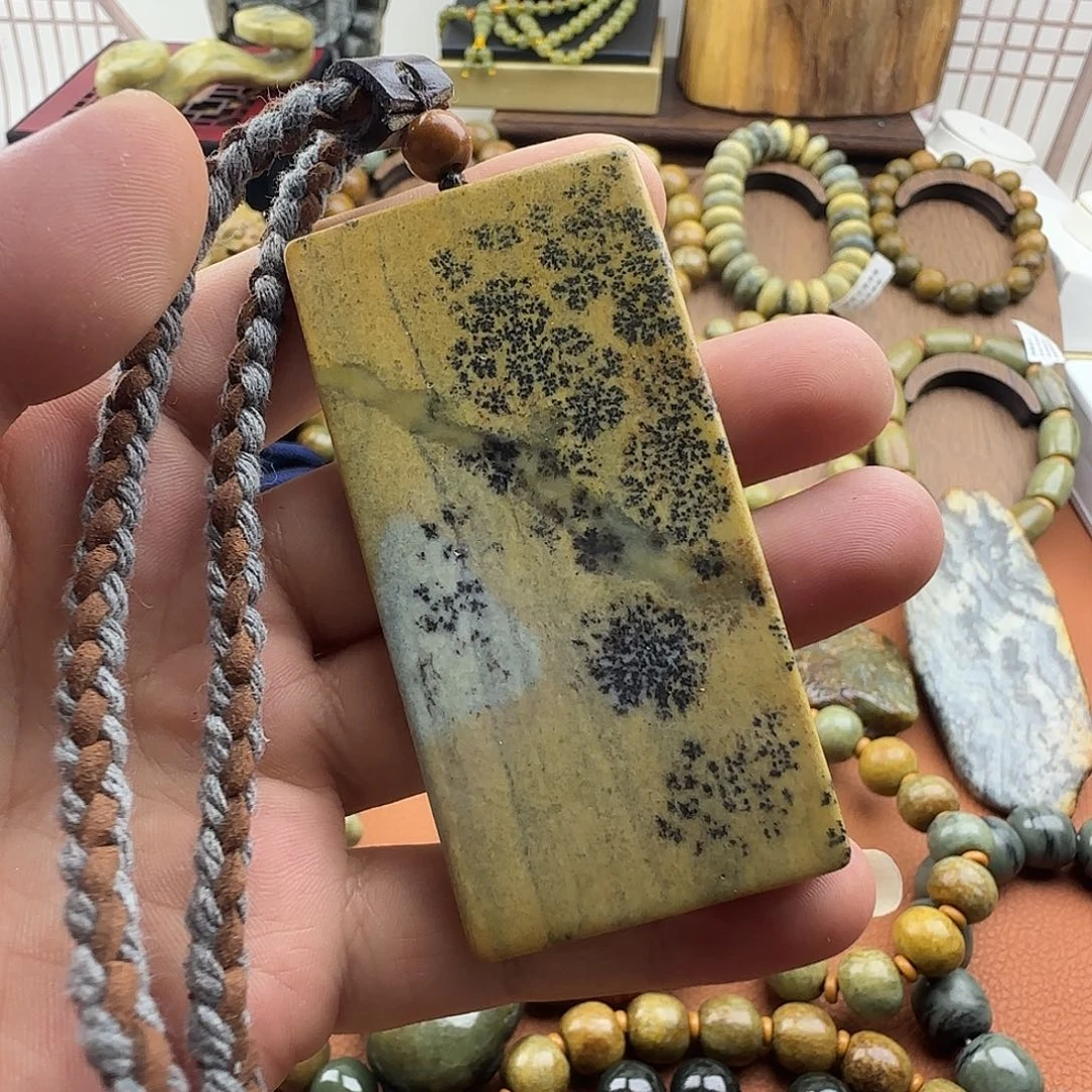 岫岩河磨玉（透闪石质玉）未镶嵌珠宝奇石