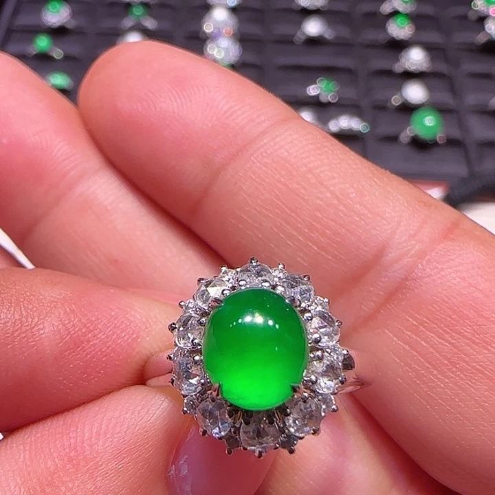 翡翠戒指18K金镶嵌戒指