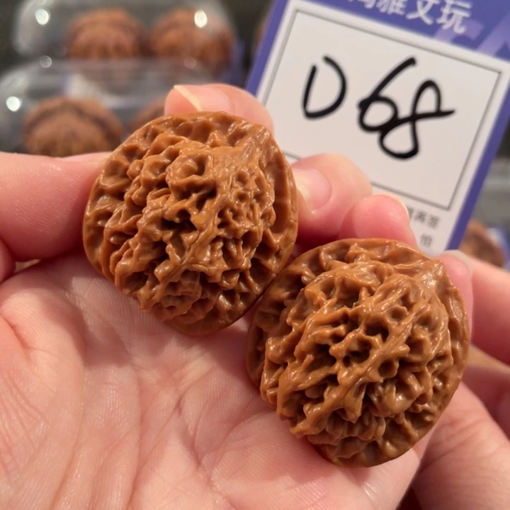 把件文玩核桃D68秦闷32