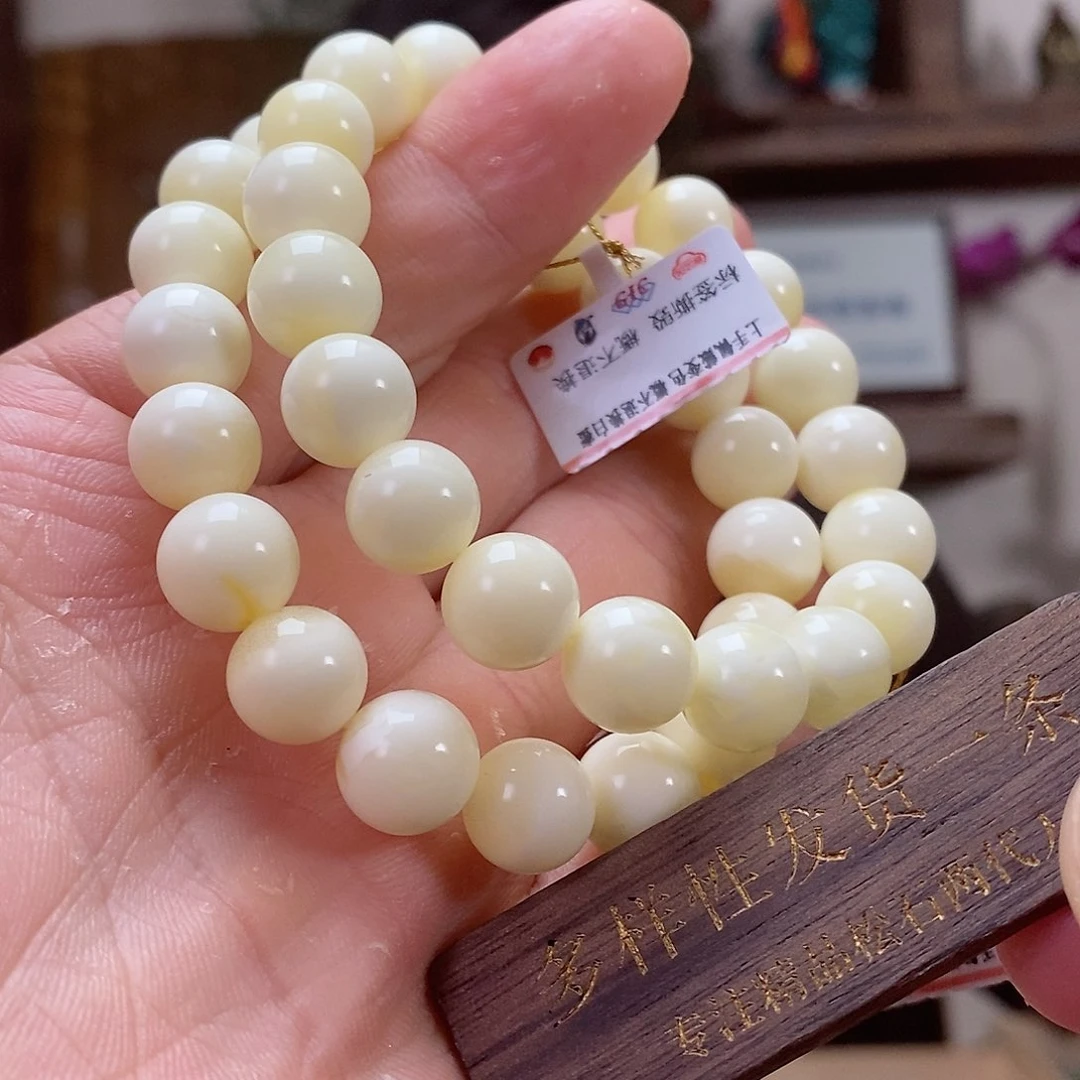 未镶嵌琥珀珠宝奇石