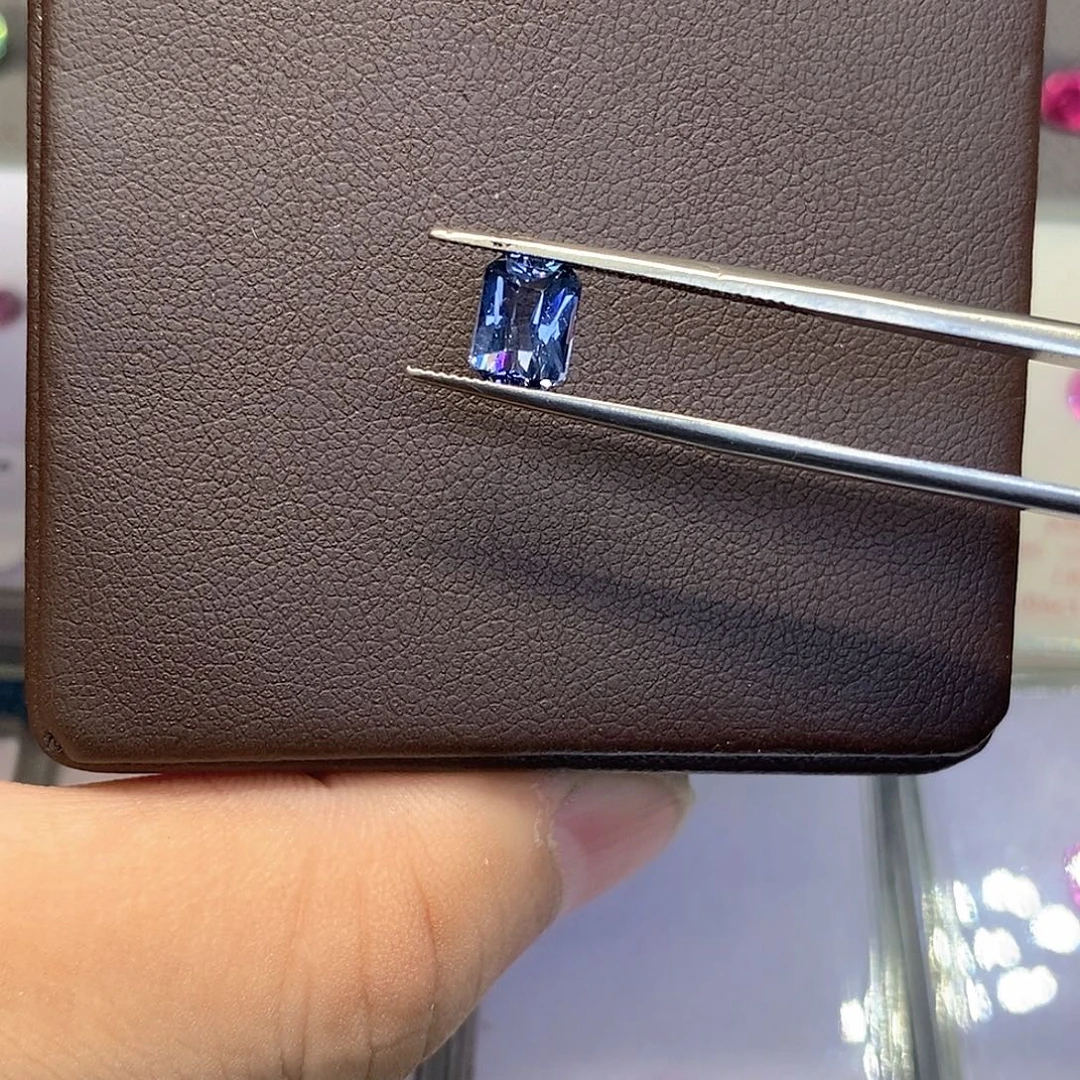 尖晶石裸石尖晶石