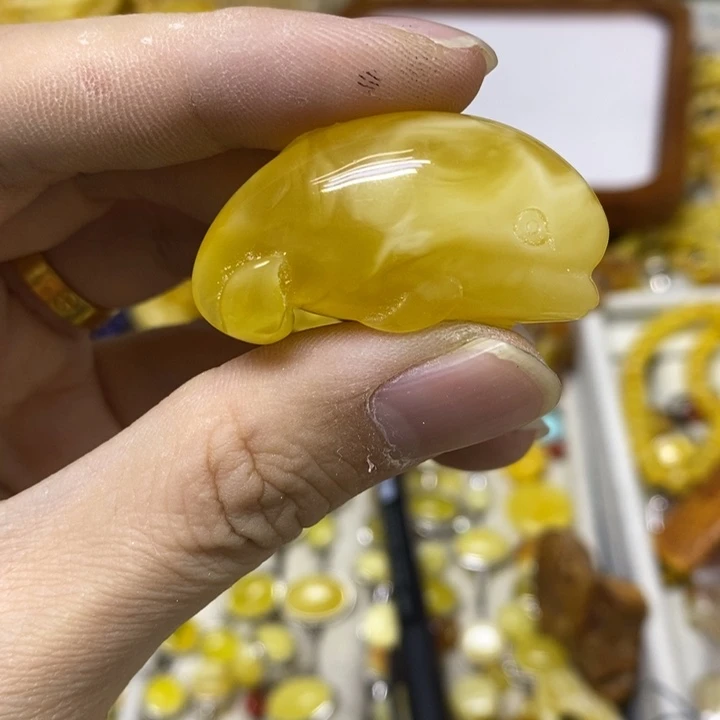 蜜蜡未镶嵌裸石吊坠