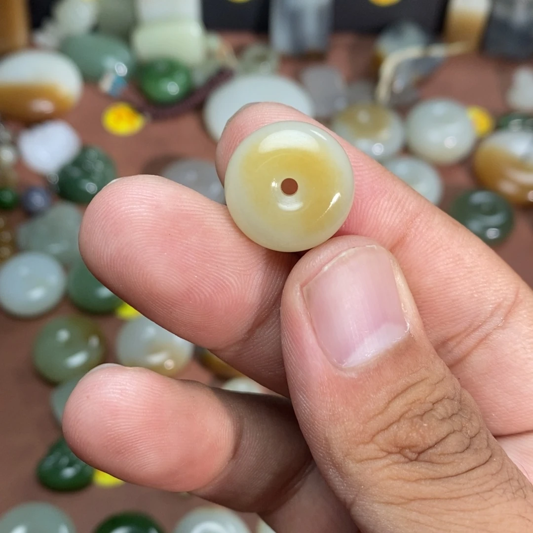 和田玉未镶嵌吊坠(不含链)咸**闲
