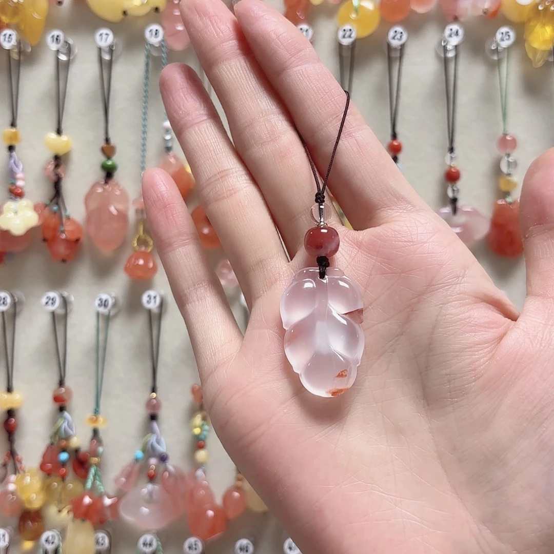 南红玛瑙未镶嵌吊坠(赠链)