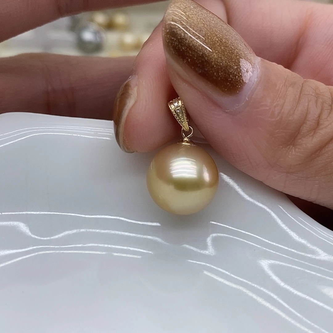 18K金镶嵌吊坠(不含链)海水珍珠