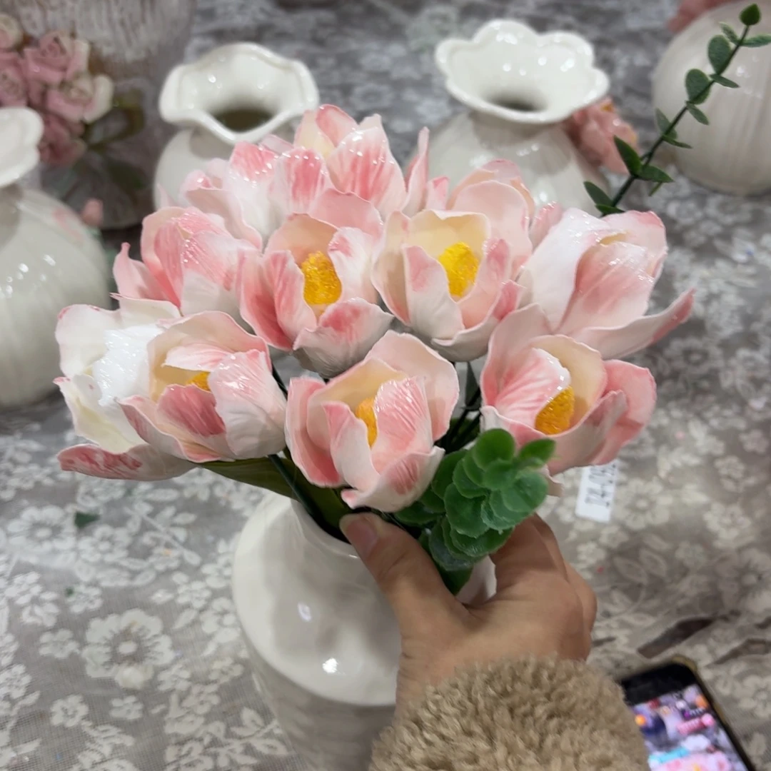 11朵送两根草陶瓷花满20元发货，退款的拉黑