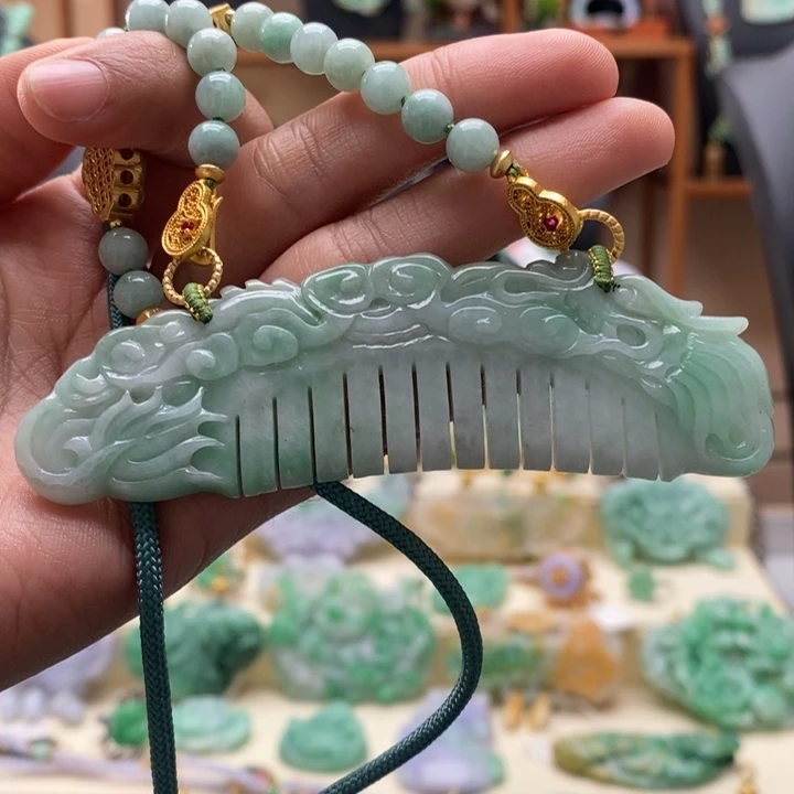 翡翠颈饰未镶嵌翡翠吊坠