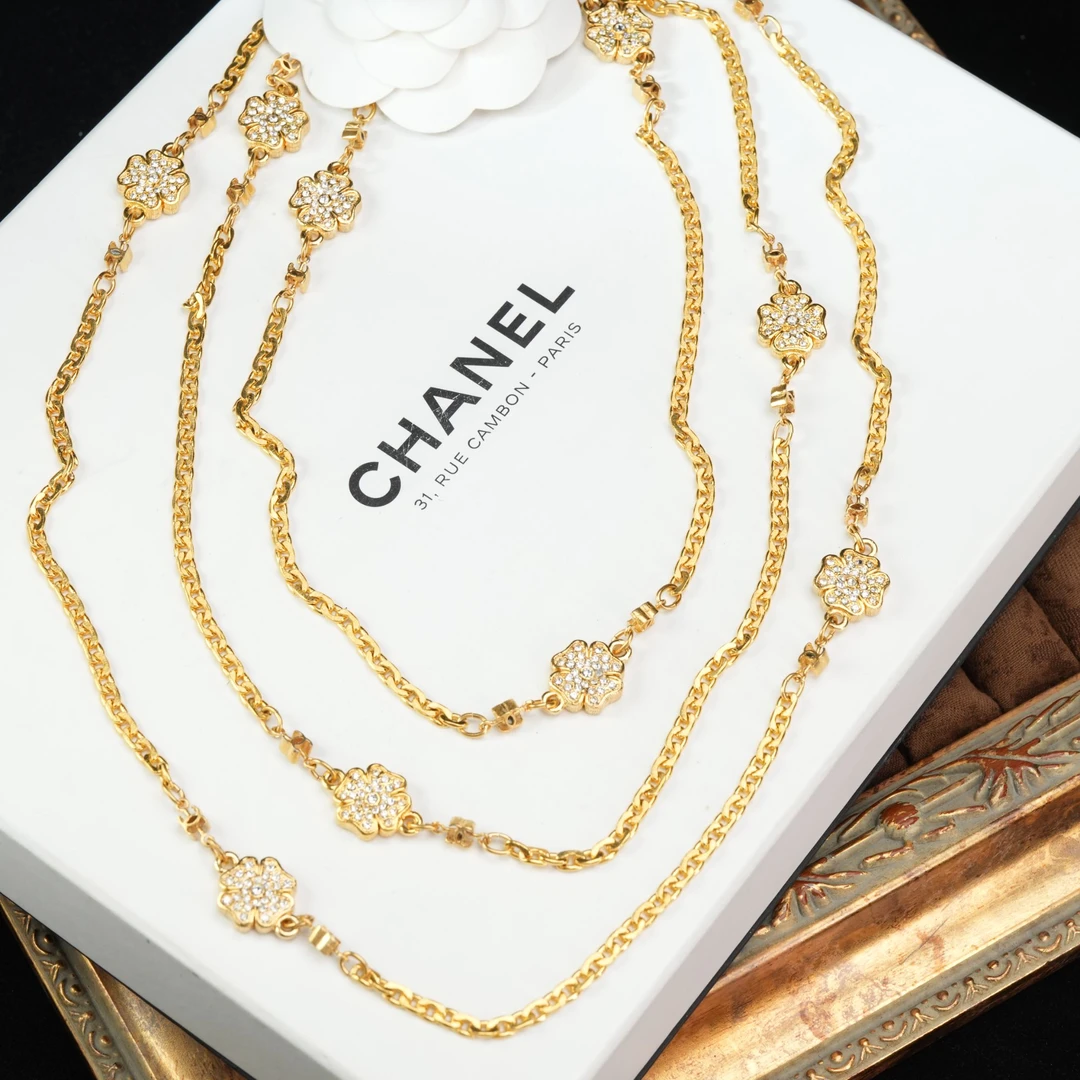 95新 Chanel/香奈儿 柚礼/香奈儿素金莱茵石四叶草项链lz509649