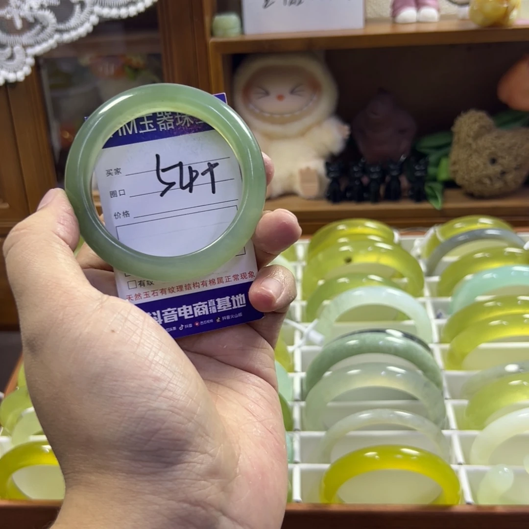 蛇纹石玉未镶嵌手镯320