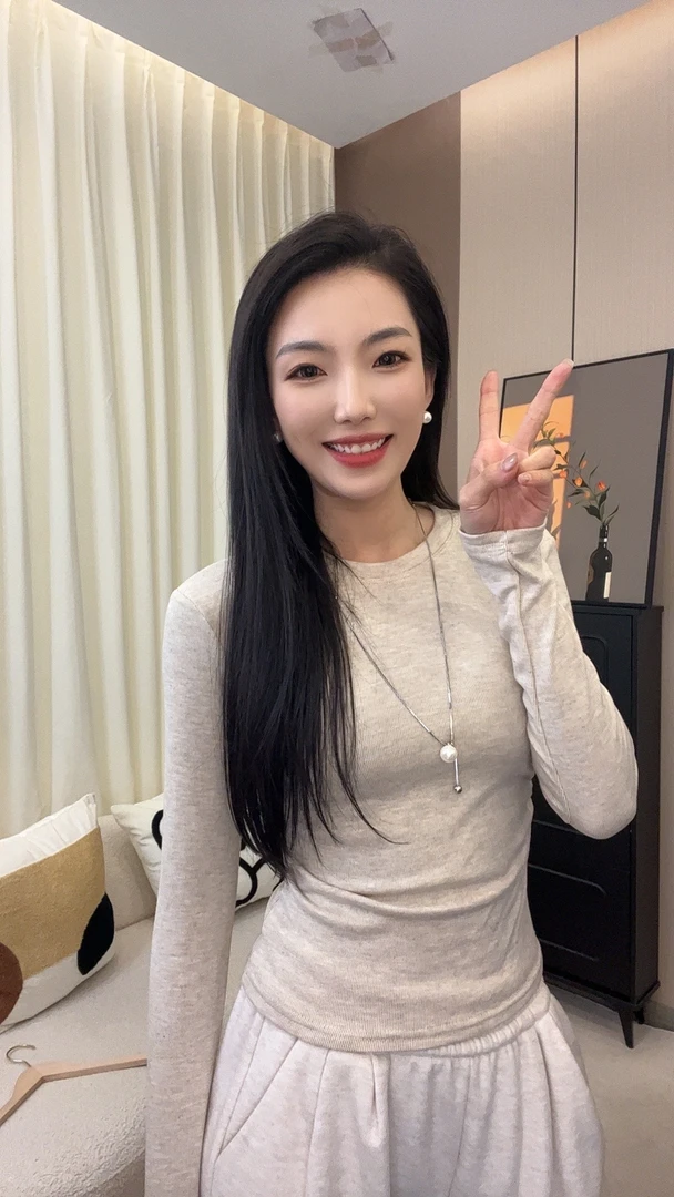 秋冬修身显瘦保暖上衣收腰橡筋长袖女t恤时尚圆领百搭基础款上衣