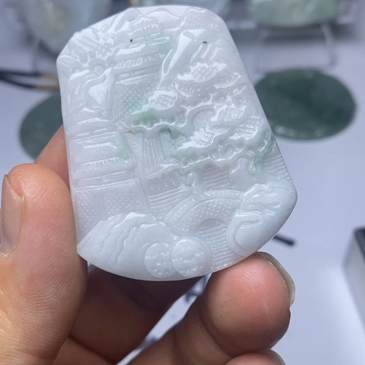 翡翠未镶嵌颈饰翡翠