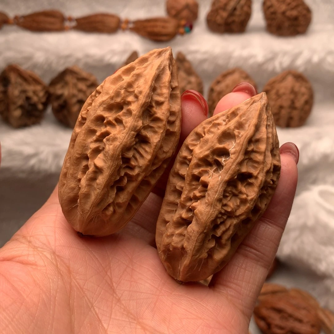 文玩核桃吊坠小武核桃11