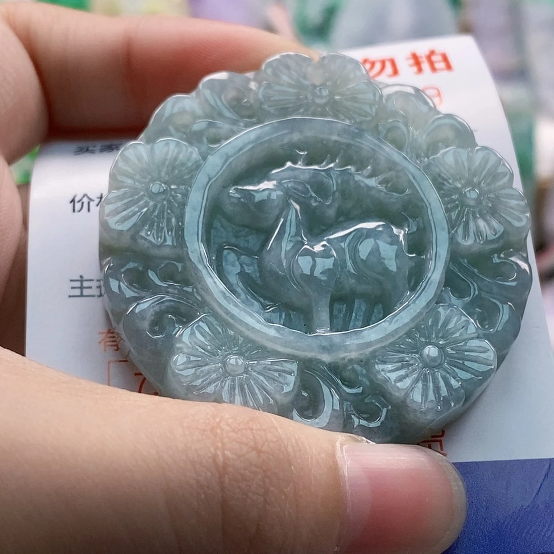 吊坠(不含链)未镶嵌翡翠