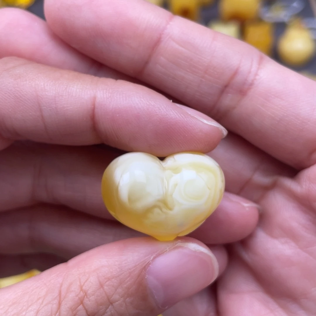 裸石琥珀未镶嵌蜜蜡