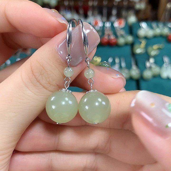 和田玉银S925镶嵌耳饰天然卡12mm左右冰晴水