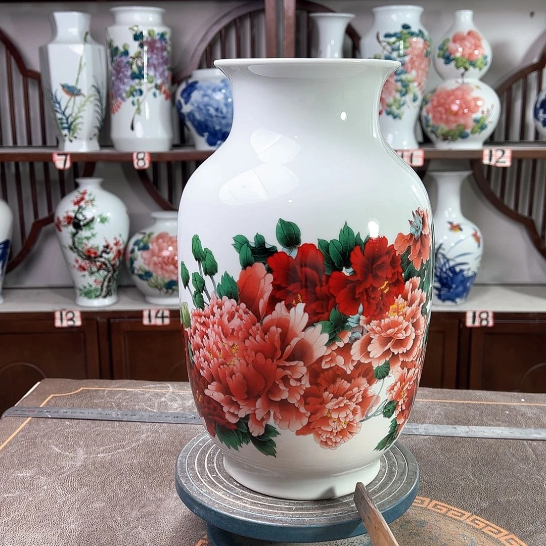 摆件景德镇陶瓷大冬国色