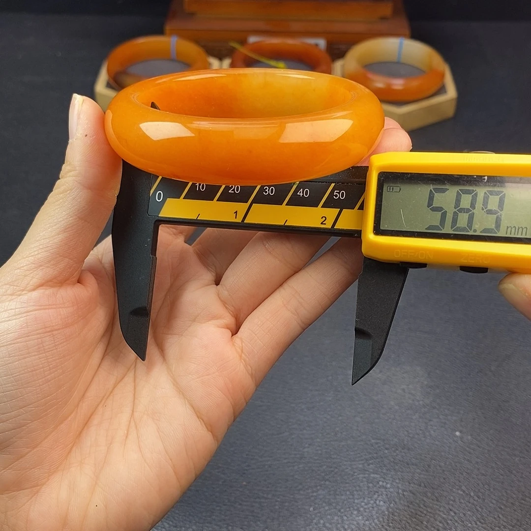 111号饱满老油料火焰红