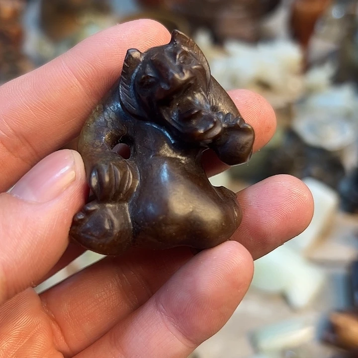 张***部和田玉（糖玉）未镶嵌挂件