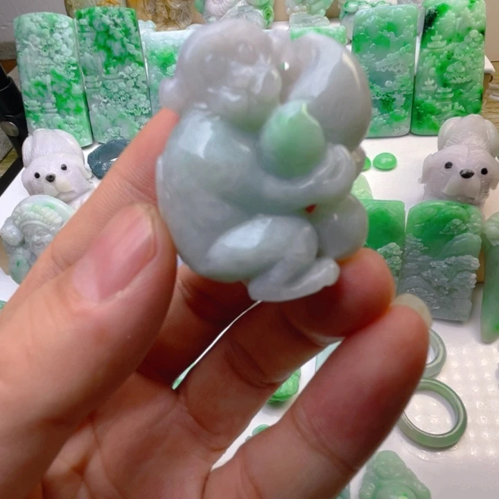 翡翠未镶嵌颈饰翡翠