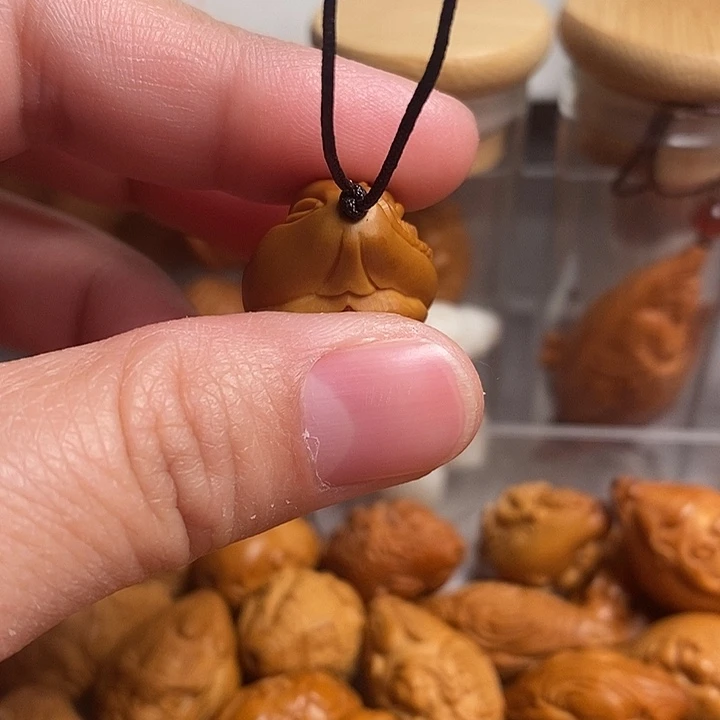 橄榄核吊坠生命，三面