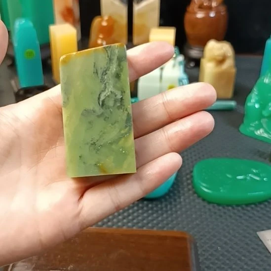 寿山石印石雅安绿图画石
