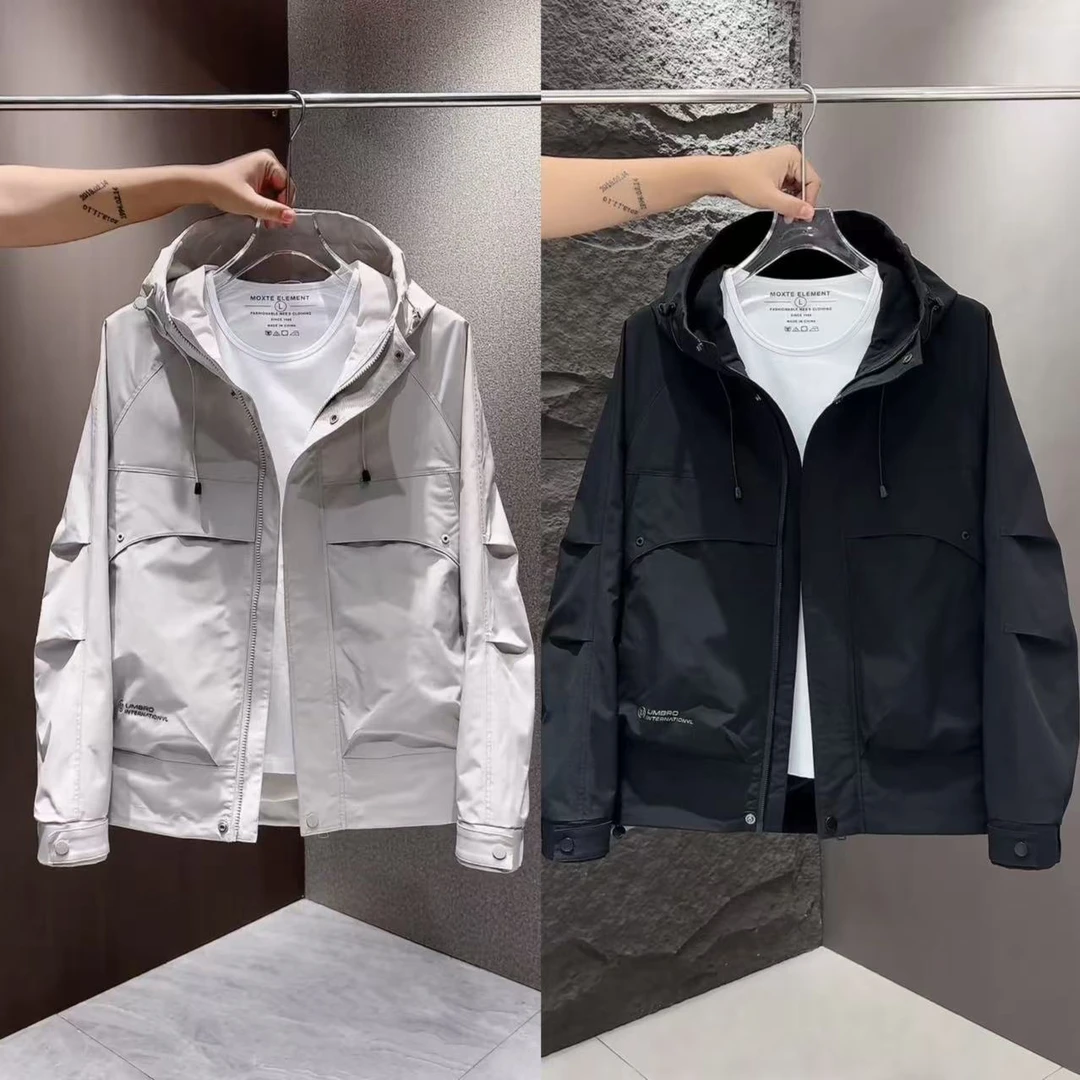 新款时尚休闲简约连帽春季户外情侣冲锋衣外套防风夹克上衣