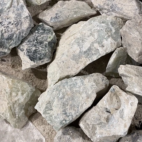 蛇纹石玉未镶嵌珠宝奇石