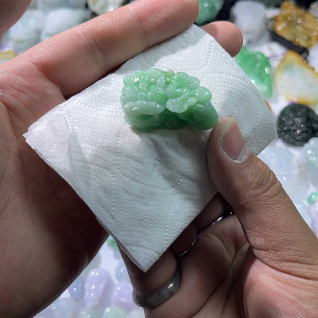 翡翠颈饰未镶嵌天然