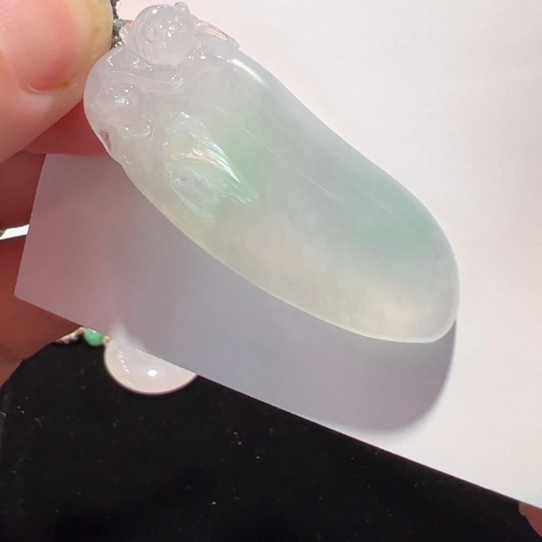 翡翠未镶嵌颈饰吊坠