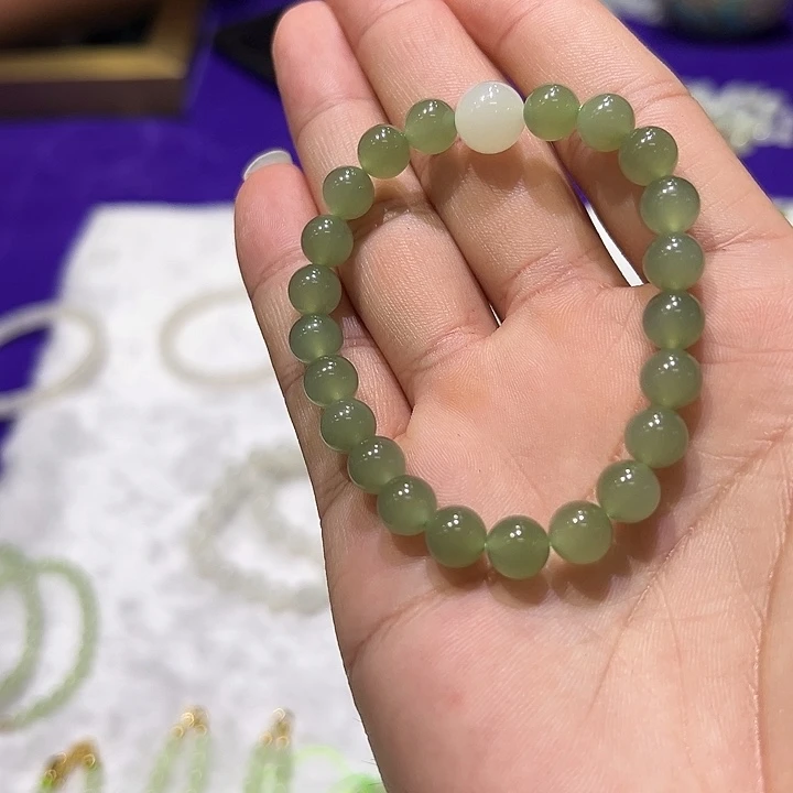 和田玉未镶嵌手串