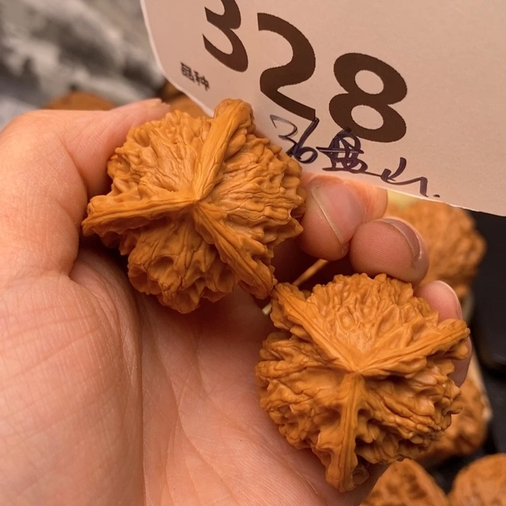 文玩核桃把件328号36盘山