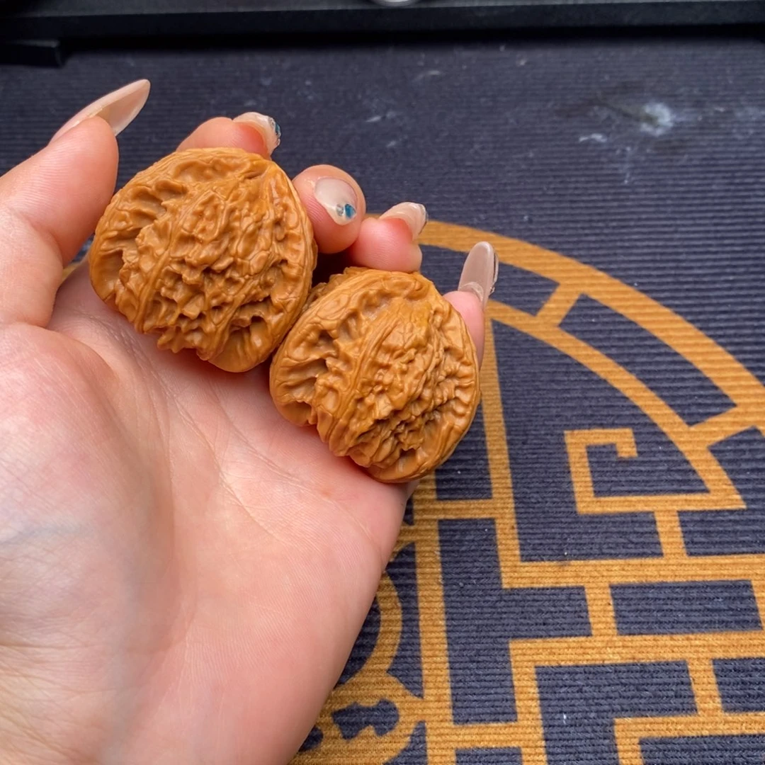 根***几吊坠文玩核桃白狮子