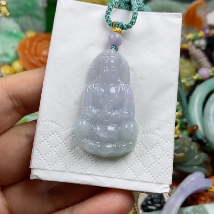 翡翠吊坠(赠链)未镶嵌