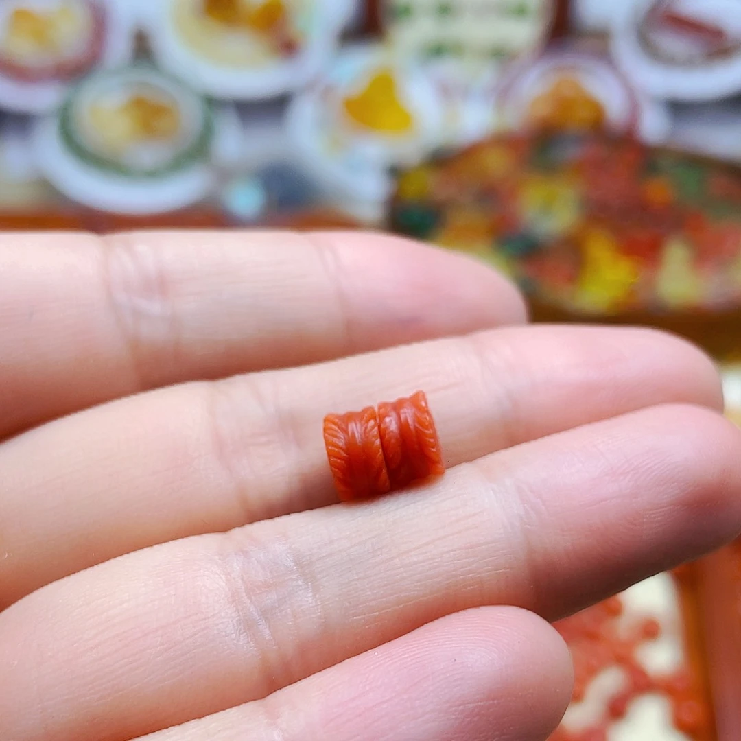 南红玛瑙未镶嵌挂件一对