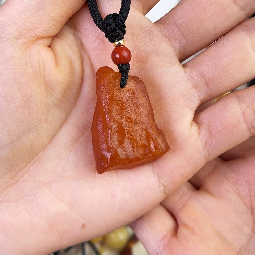 琥珀珠宝奇石未镶嵌，