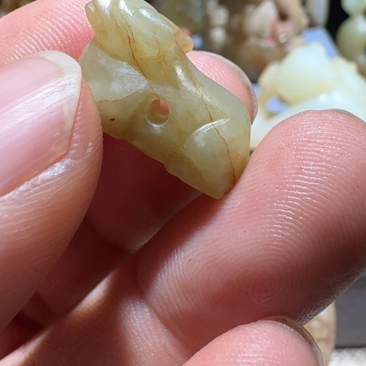 和田玉（糖玉）未镶嵌颈饰