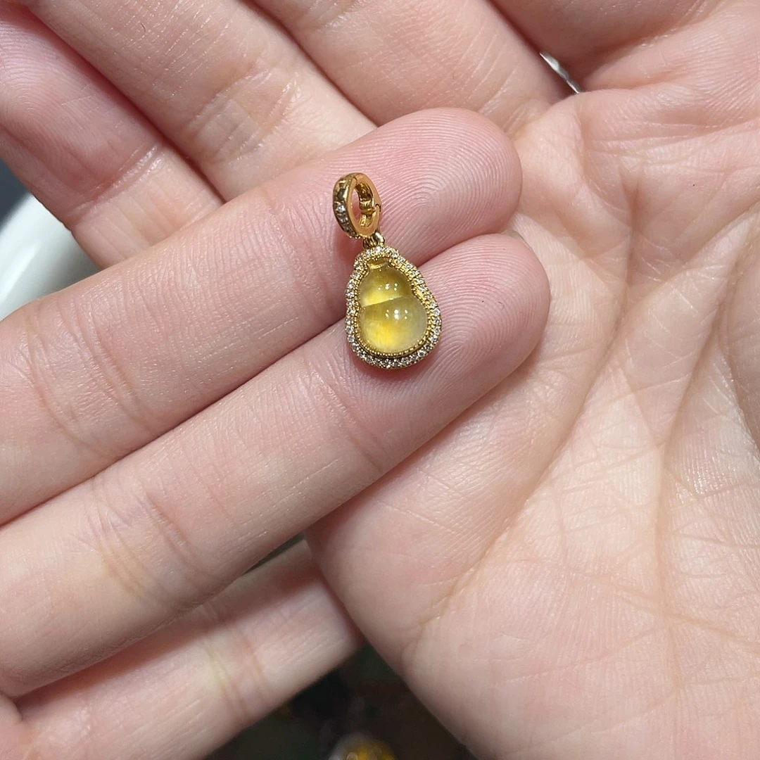 翡翠颈饰18K金镶嵌萌*天然翡翠18kA货