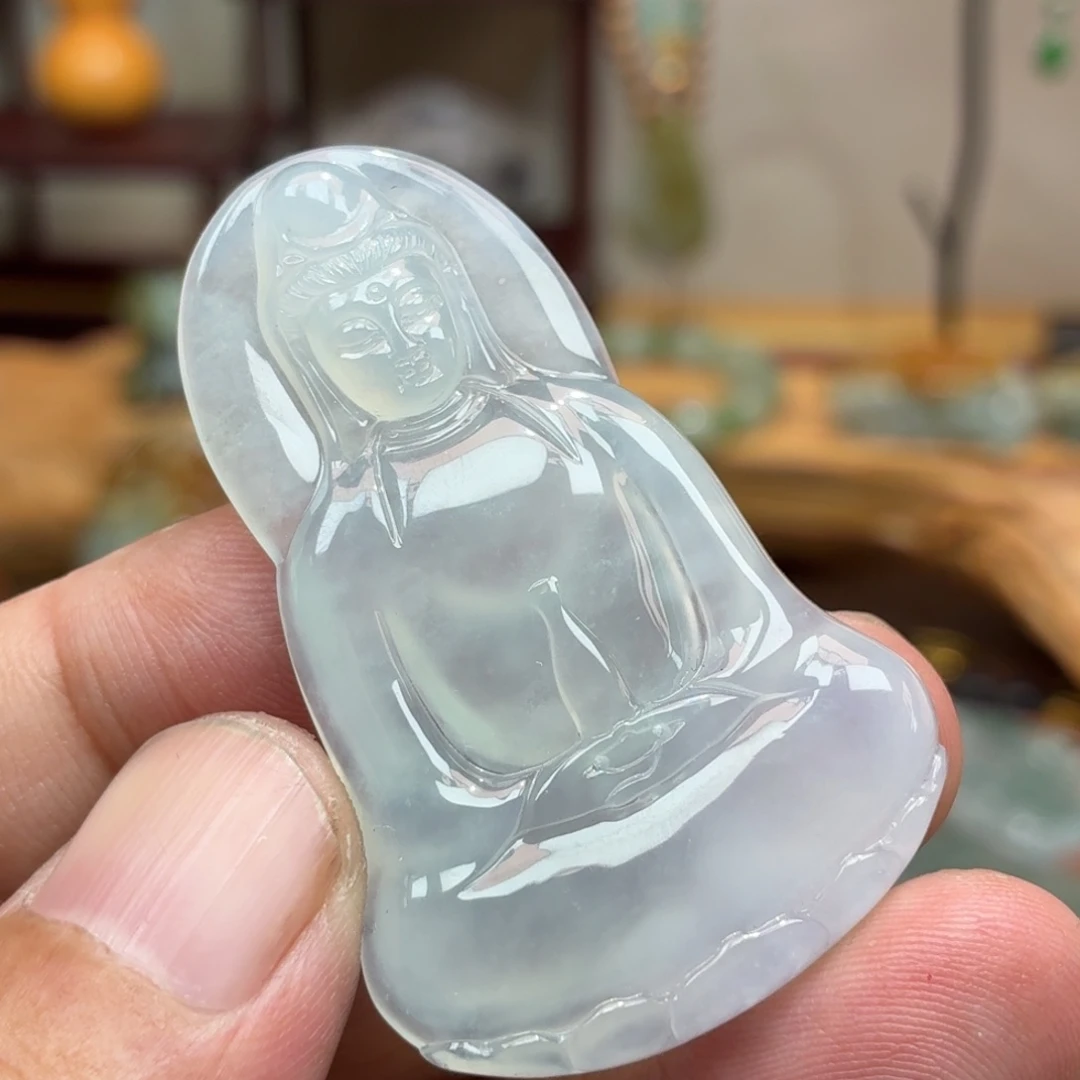 翡翠未镶嵌颈饰素衣观音