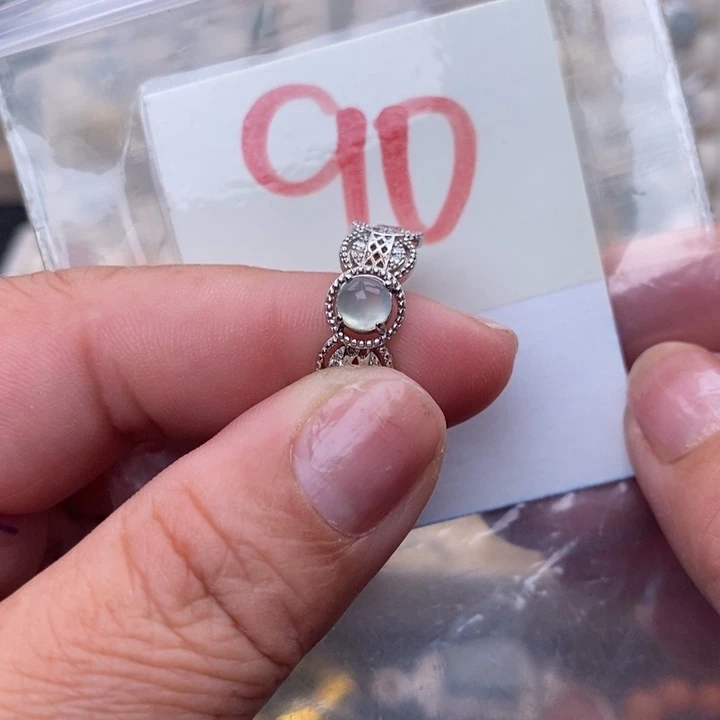 未镶嵌戒指翡翠缅甸