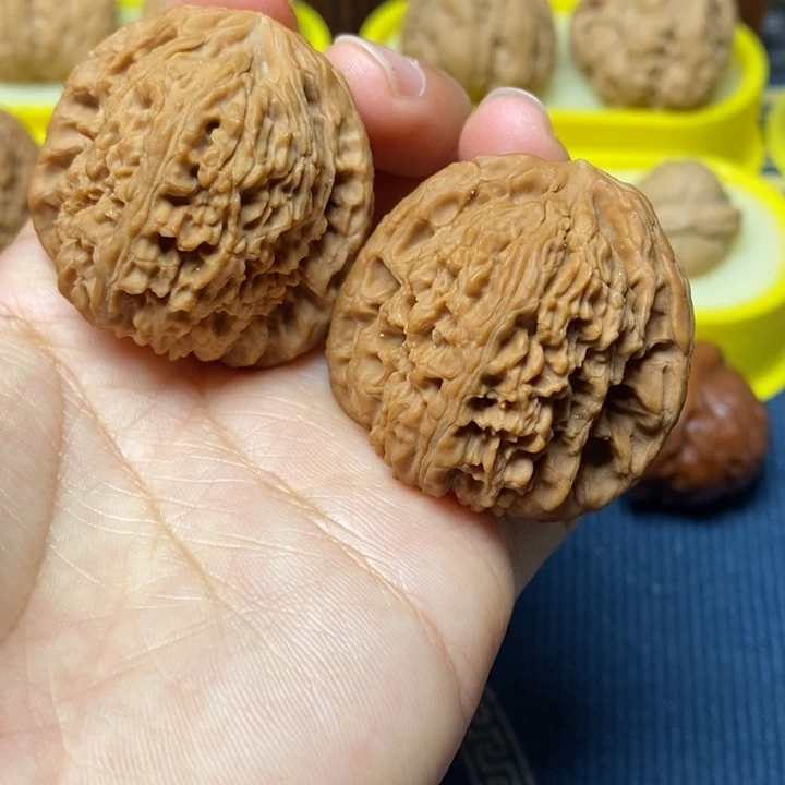 文玩核桃南疆石40