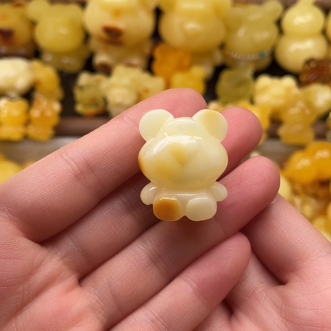 D***o琥珀未镶嵌珠宝奇石