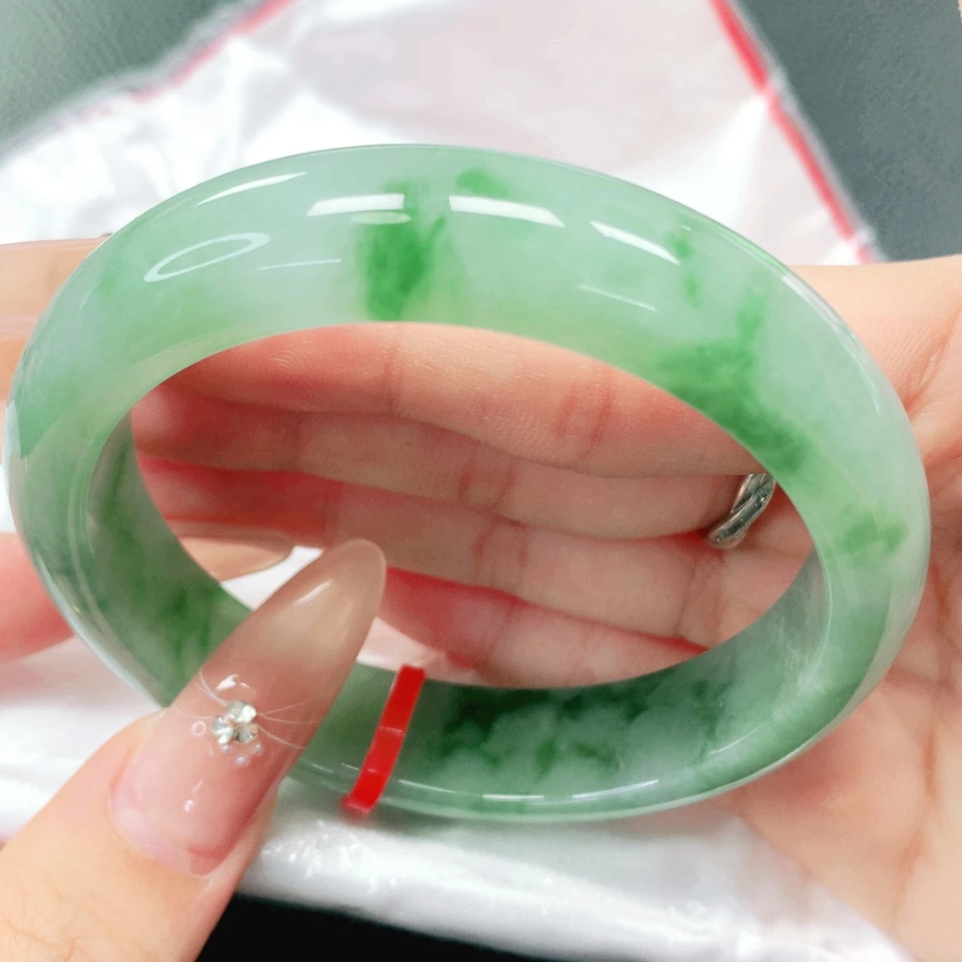 未镶嵌手镯翡翠57。
