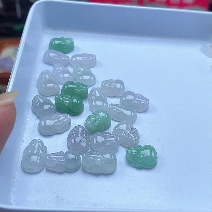 吊坠(不含链)未镶嵌翡翠一个35