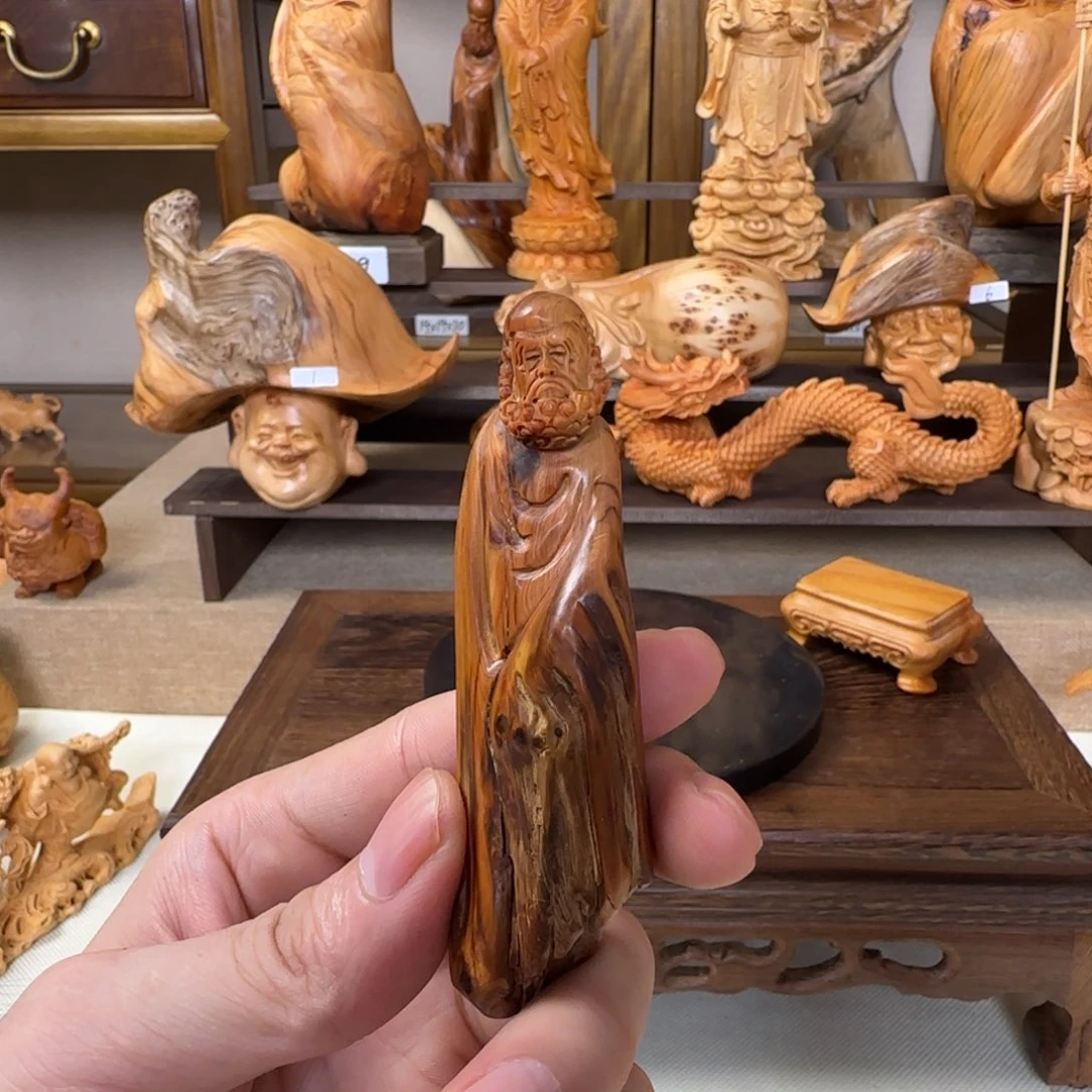 崖柏小木匠艺雕一物一拍