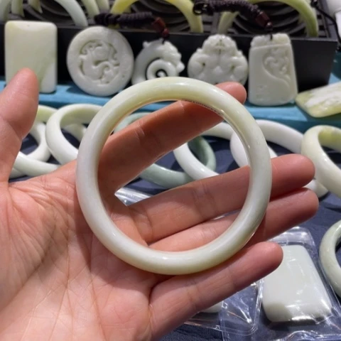 蓝田玉（蛇纹石化大理石玉）手镯未镶嵌小*