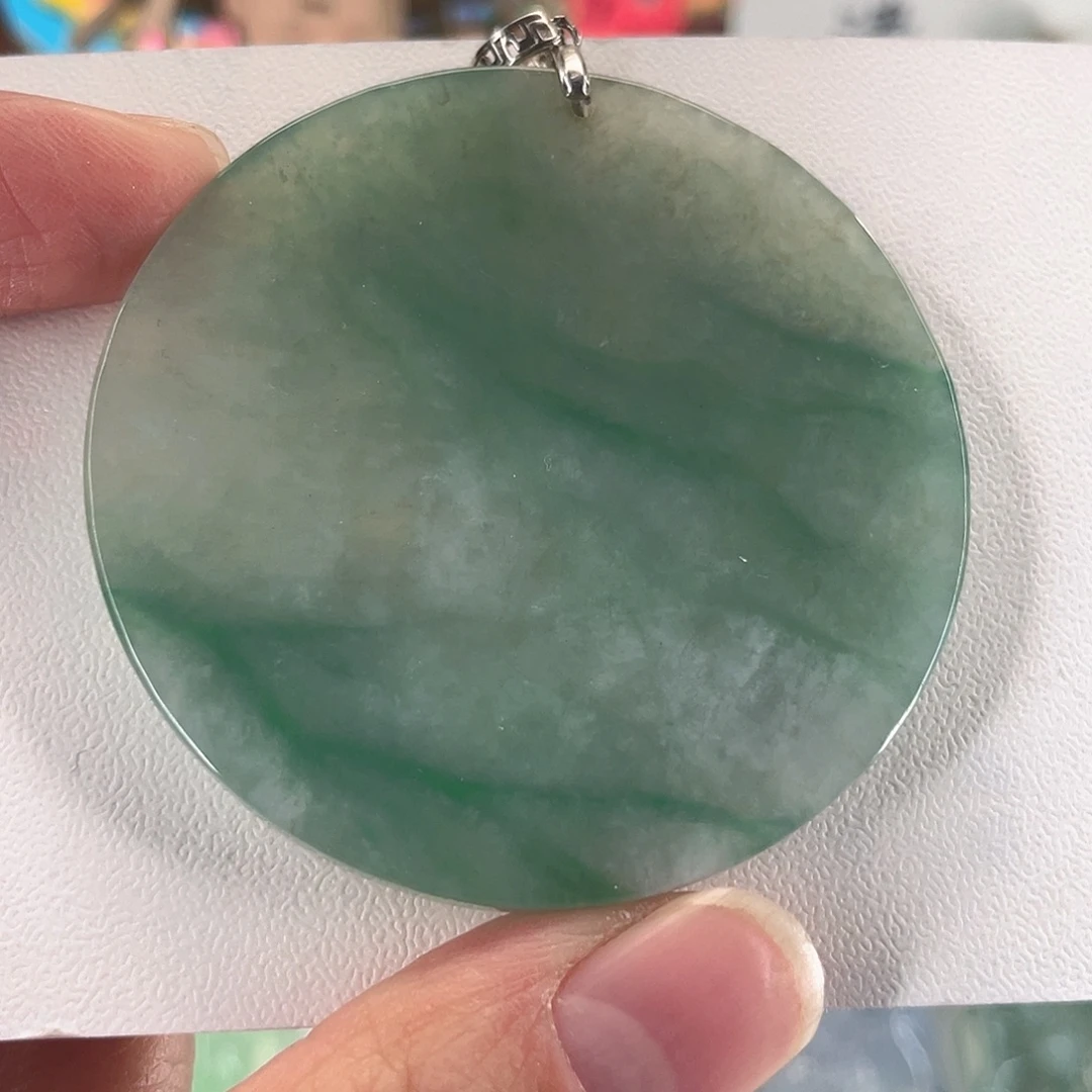 翡翠未镶嵌颈饰无事牌