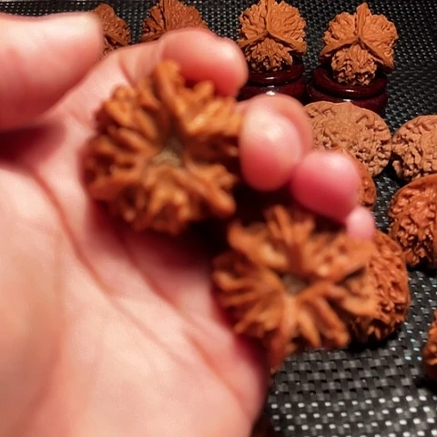 文玩核桃吊坠35mm野生龙门涧三棱