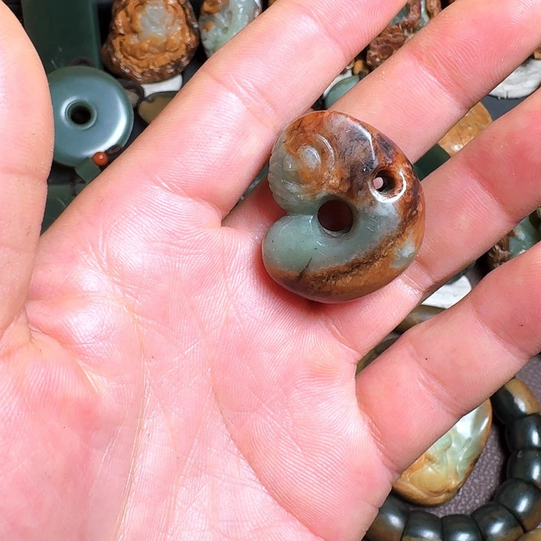 岫岩河磨玉（透闪石质玉）未镶嵌挂件